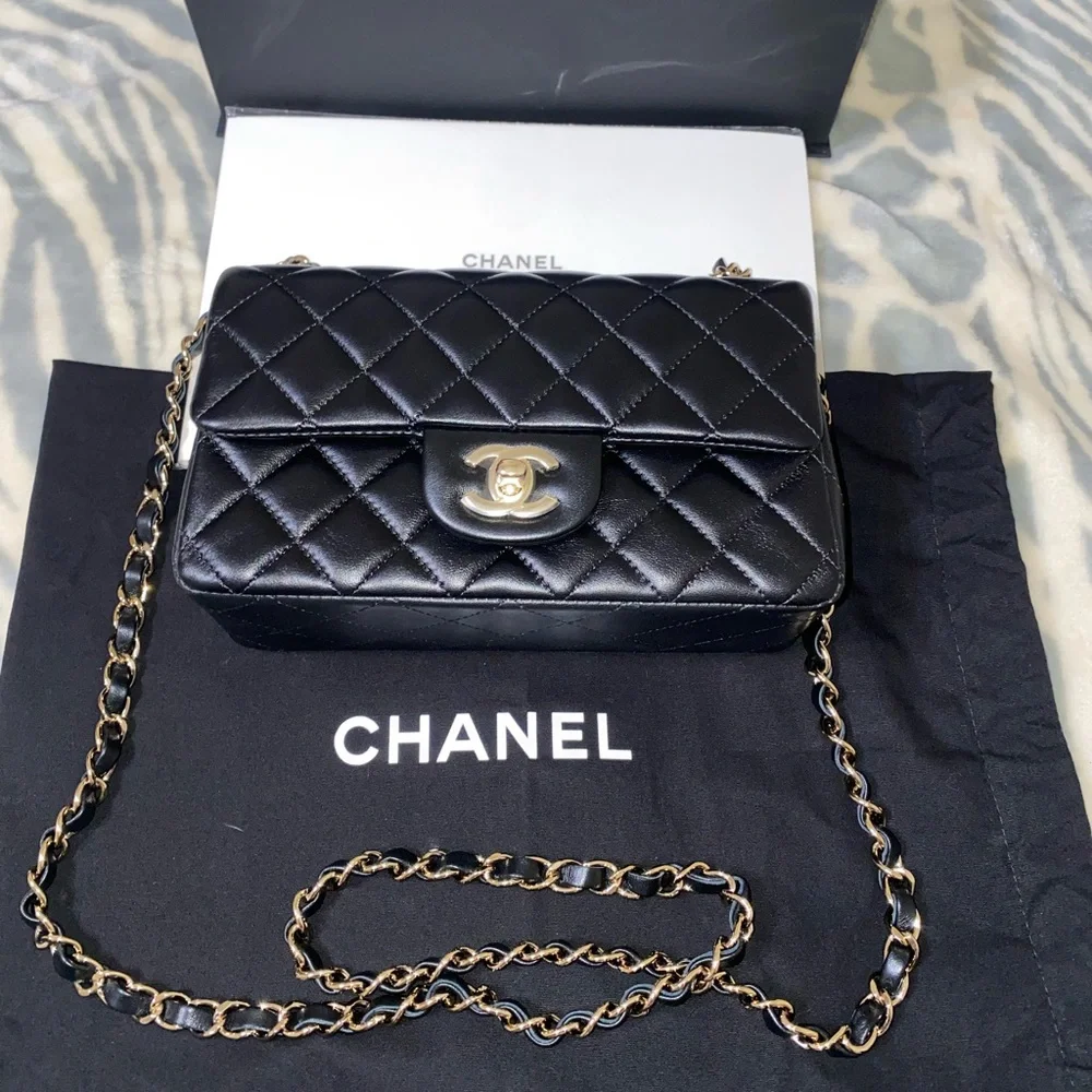NEW CHANEL MINI CLASSIC FLAP BAG - Picture 5 of 16